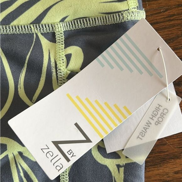 NEW Zella Girls 10/12 Athletic Leggings Pants Grey Green New with Tags - Picture 3 of 3